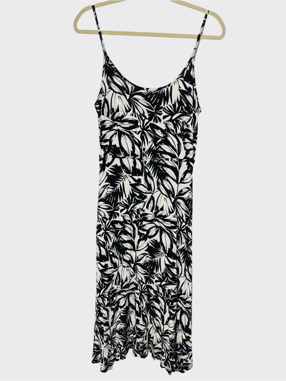 LOFT Fit and Flare Black & White Spaghetti Strap Dress Petite Size M, leaf print - Picture 2 of 13